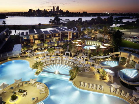 Crown Metropol Perth - Holiday Great Ocean Road 6
