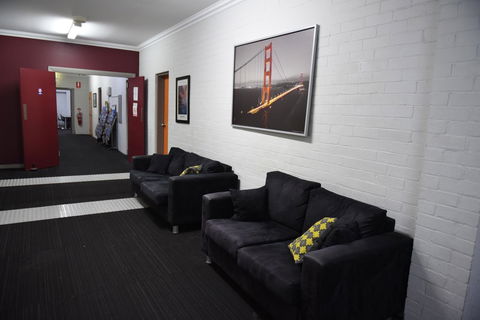 The Emperors Crown Hostel - Holiday Great Ocean Road 9