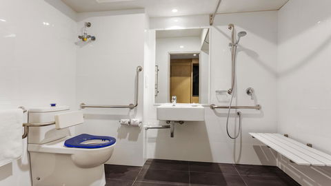 Holiday Inn Perth City Centre, An IHG Hotel - Holiday Great Ocean Road 27