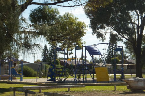 Ocean Beach Chalet 18 - Holiday Great Ocean Road 22