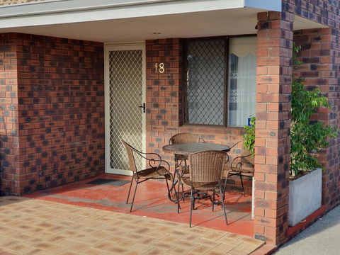 Ocean Beach Chalet 18 - Holiday Great Ocean Road 15