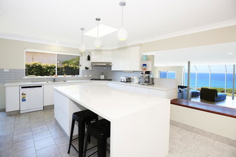 Neptune I Absolute Beachfront I Stunning Views - Holiday Great Ocean Road 10