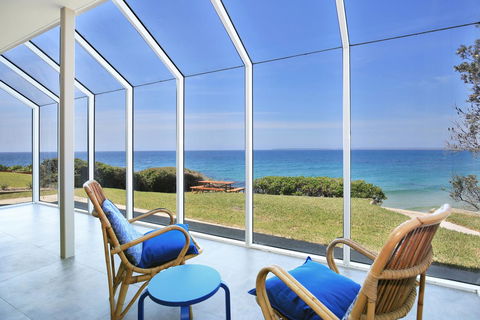 Neptune I Absolute Beachfront I Stunning Views - Holiday Great Ocean Road 1