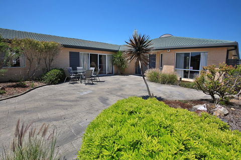 Neptune I Absolute Beachfront I Stunning Views - Holiday Great Ocean Road 30