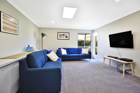 Neptune I Absolute Beachfront I Stunning Views - Holiday Great Ocean Road 7