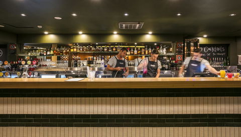 Nightcap At Caringbah Hotel - Holiday Great Ocean Road 7