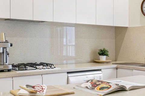 Oversized 2 Bedroom Manly Beach House - Holiday Great Ocean Road 2