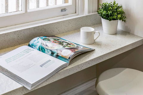 Oversized 2 Bedroom Manly Beach House - Holiday Great Ocean Road 4