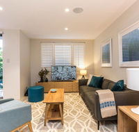 Nobbs  Executive 2 Storey Sydney Apartment with Pool - Holiday Great Ocean Road