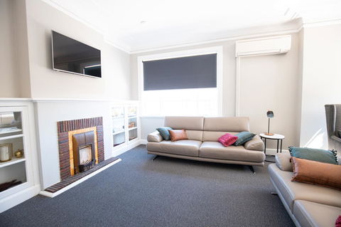 Horse And Jockey Hotel Homebush - Holiday Great Ocean Road 15