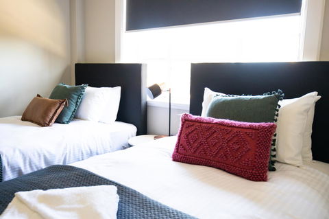 Horse And Jockey Hotel Homebush - Holiday Great Ocean Road 8