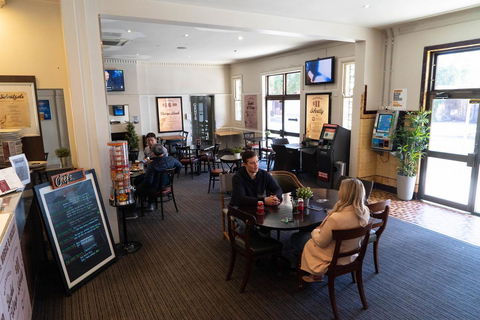 Horse And Jockey Hotel Homebush - Holiday Great Ocean Road 27