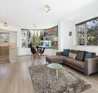Lower Bridge and Sails - Executive 2BR Darlinghurst Apartment with Balcony and Rooftop Views - Holiday Great Ocean Road