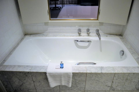 Radisson Blu Plaza Hotel Sydney - Holiday Great Ocean Road 37