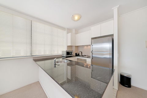 Wyndel Apartments - Apex North Sydney - Holiday Great Ocean Road 5