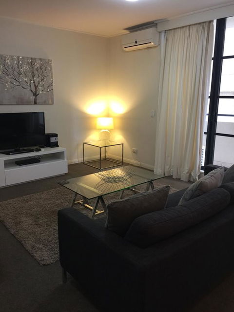 Wyndel Apartments - Apex North Sydney - Holiday Great Ocean Road 18
