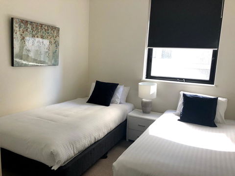 Wyndel Apartments - Apex North Sydney - Holiday Great Ocean Road 1