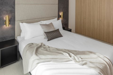 SKYE Suites Sydney - Holiday Great Ocean Road 15