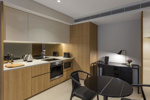SKYE Suites Sydney - Holiday Great Ocean Road 20
