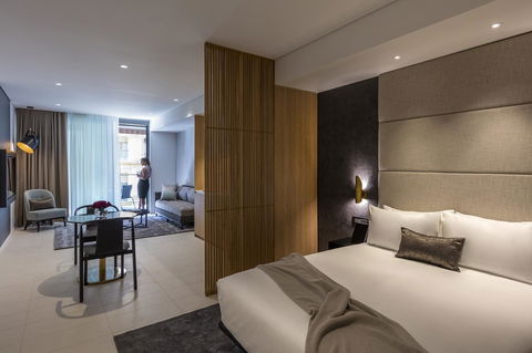 SKYE Suites Sydney - Holiday Great Ocean Road 27