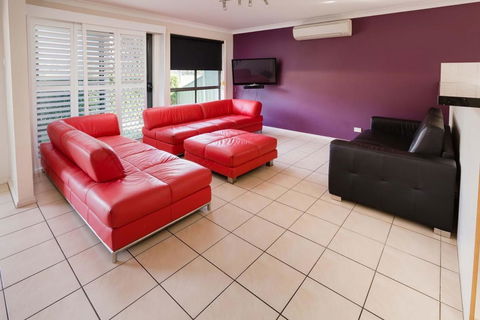 Bluegum Apartments Newcastle - Holiday Great Ocean Road 17