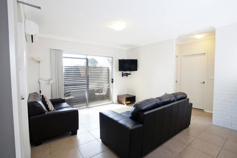 Bluegum Apartments Newcastle - Holiday Great Ocean Road 6