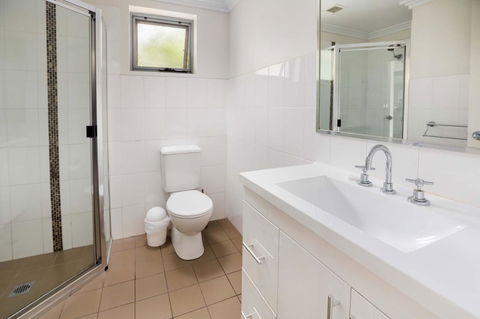 Bluegum Apartments Newcastle - Holiday Great Ocean Road 21