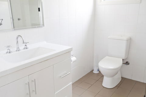 Bluegum Apartments Newcastle - Holiday Great Ocean Road 7