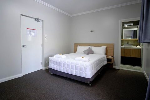 Lakes And Ocean Hotel Forster - Holiday Great Ocean Road 13