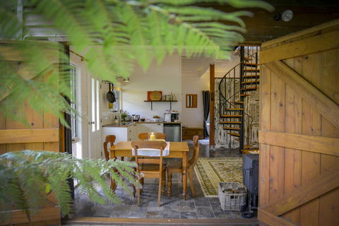 Arcadia - The Barn Cottage & Rosehill Cottage - Holiday Great Ocean Road 9