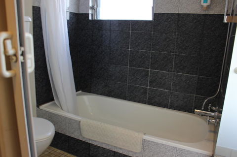 Hume Inn Motel Albury CBD - Holiday Great Ocean Road 18