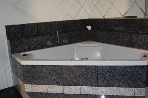 Hume Inn Motel Albury CBD - Holiday Great Ocean Road 21