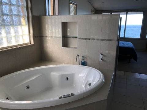 OceanScape Luxury Beachfront Villas - Holiday Great Ocean Road 5