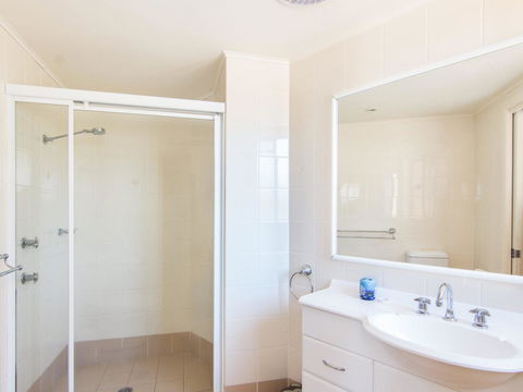 Millennium 102 With Pool In Complex - Holiday Great Ocean Road 5