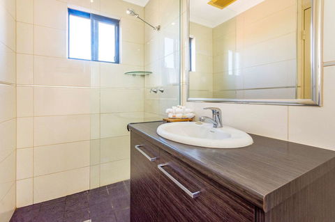 Quality Hotel Darwin Airport - Holiday Great Ocean Road 20