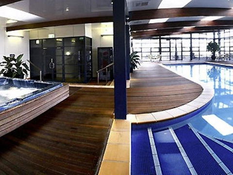 Novotel Canberra - Holiday Great Ocean Road 13