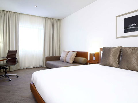 Novotel Canberra - Holiday Great Ocean Road 0