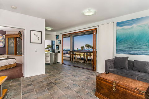 Lennox Holiday Apartments - Holiday Great Ocean Road 40