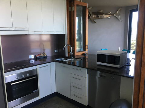 Lennox Holiday Apartments - Holiday Great Ocean Road 12
