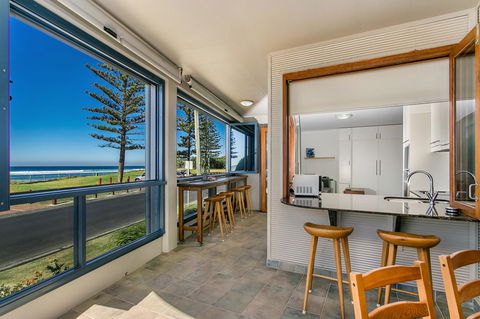 Lennox Holiday Apartments - Holiday Great Ocean Road 32