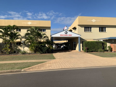 Boulevard Lodge Bundaberg - Holiday Great Ocean Road 0
