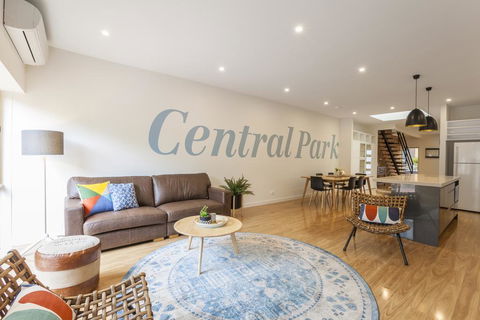 Boutique Stays - Central Park, South Melbourne Townhouse - Holiday Great Ocean Road 0
