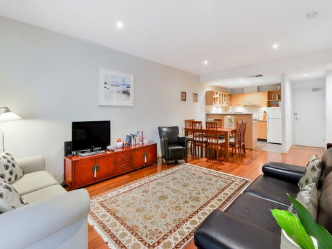 Boutique Stays - River Boulevard, Richmond Apartment - Holiday Great Ocean Road 3