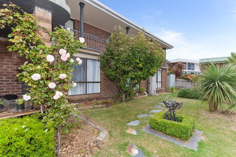 Bridairre Holiday Apartments - Holiday Great Ocean Road 2
