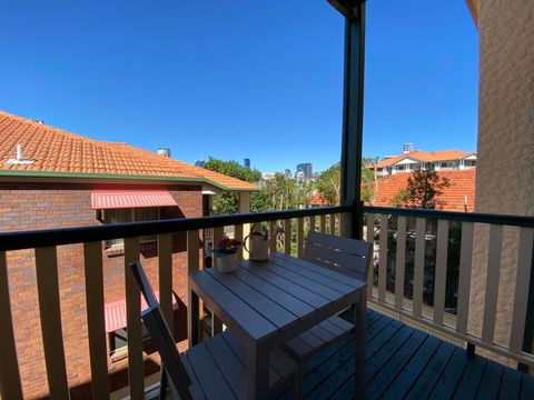 Brisbane City Apartment Atop Victoria Park - Holiday Great Ocean Road 1