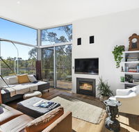 Bristlebird - Beach 650m Pets Fireplace Linen 4 bdrm WiFi - Holiday Great Ocean Road