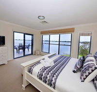 Brookwater- Waterfront on Lake Mulwala - Holiday Great Ocean Road