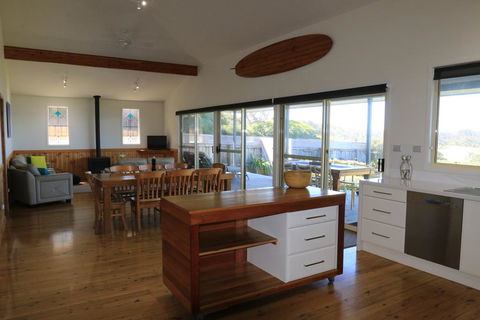 Bunkys By The Sea Holiday House - Holiday Great Ocean Road 1