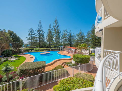 Burleigh Surf Apartments - Holiday Great Ocean Road 2
