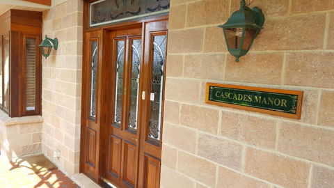 Cascades Manor Luxury Homestay Katoomba - Holiday Great Ocean Road 1